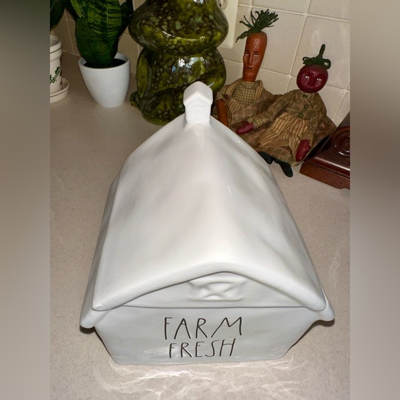 Rae Dunn “Farm Fresh” large jar.  Brand new. - Picture 3 of 9